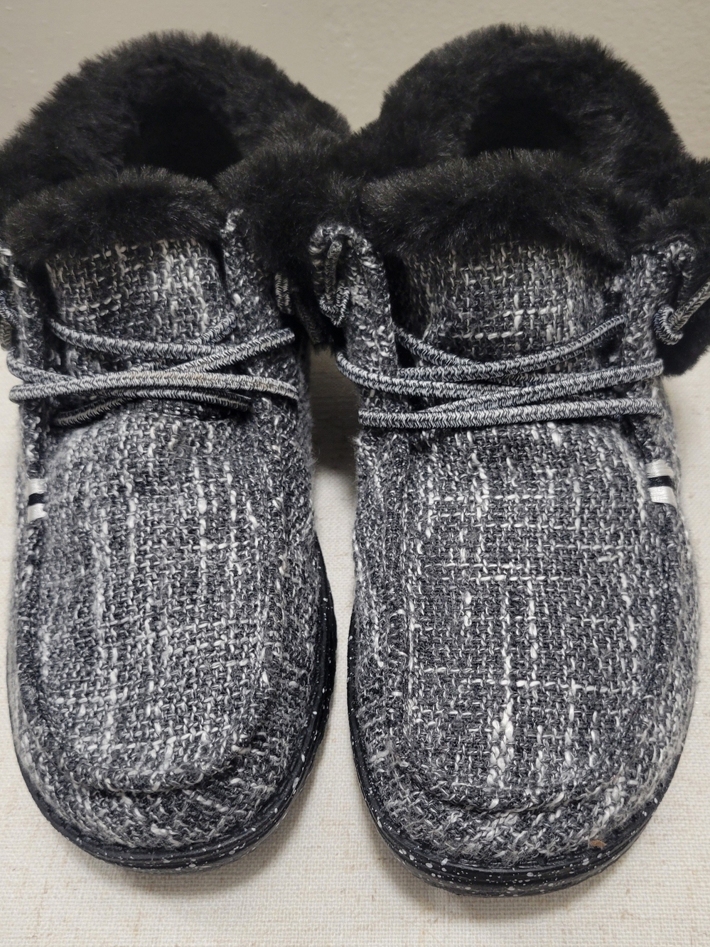 NWOT HEYDUDE Britt Boho Cookies and Cream Faux Fur Lined Ankle Boots Size 9
